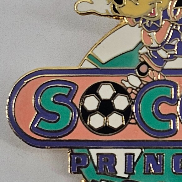 DISNEY Pin Trading ~ Walt Disney World ~ Minnie Mouse ~ Soccer Princess ~ 2003 - Picture 3 of 11